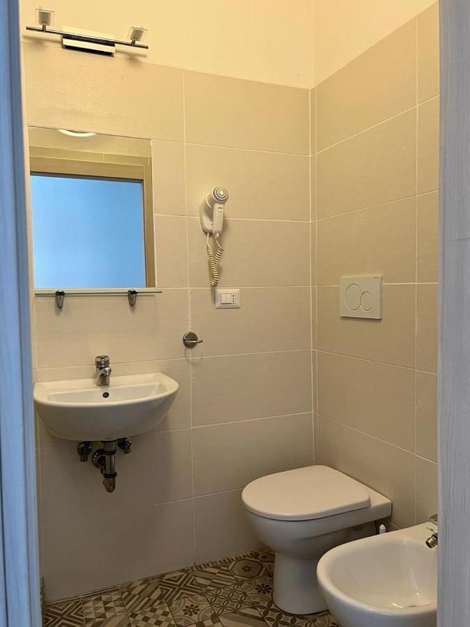 פורטו סן ג'ורג'יו Ubika Hotel מראה חיצוני תמונה